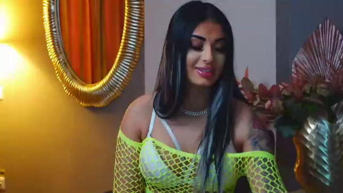 yasmina-fire