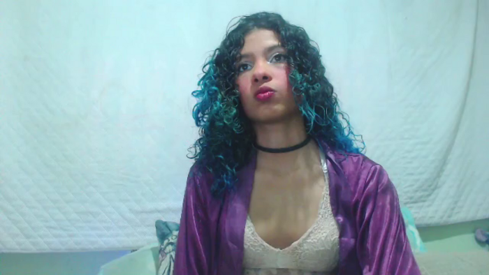 petite-ariana