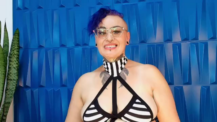 sandy-rosee