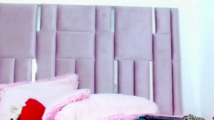 nahomy-jones
