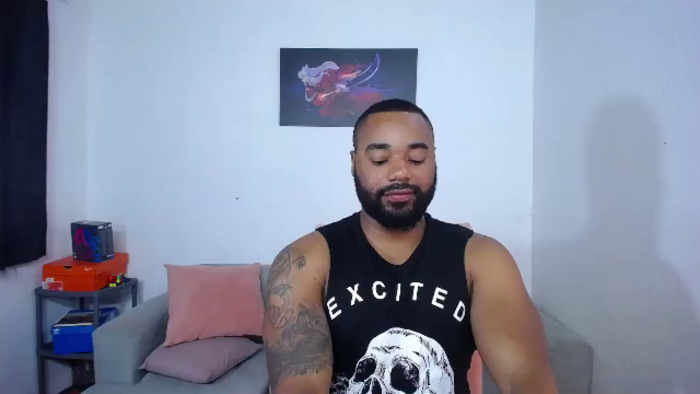 mack-holister