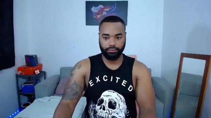mack-holister