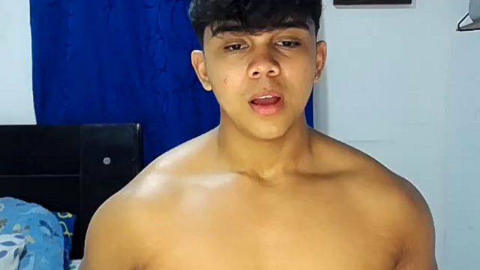 noah-prada