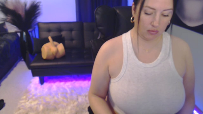 tia-bella