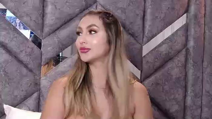 samantha-dumont