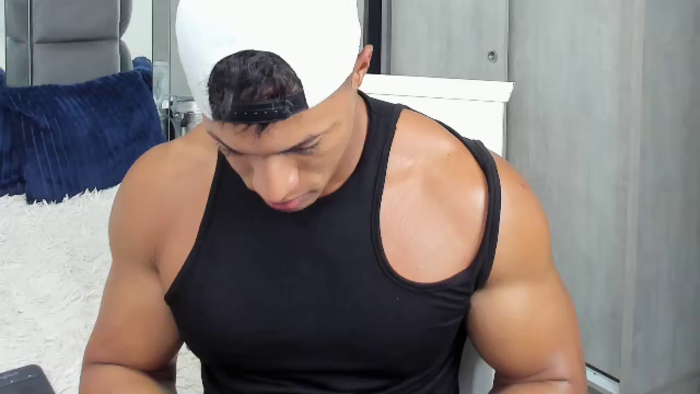 mat-strong