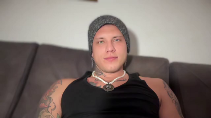 richie-grey