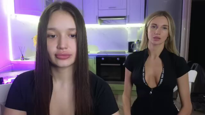 megan-and-vanessa