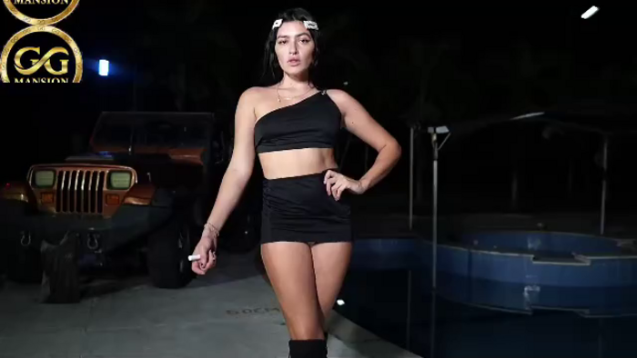 mansion-girls