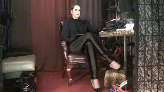 mistress-vivian