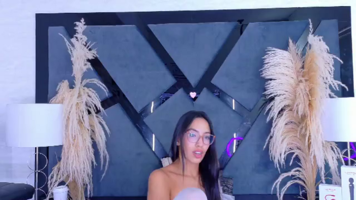 kylie-whitee