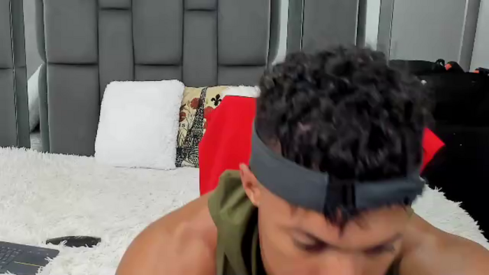 mat-strong