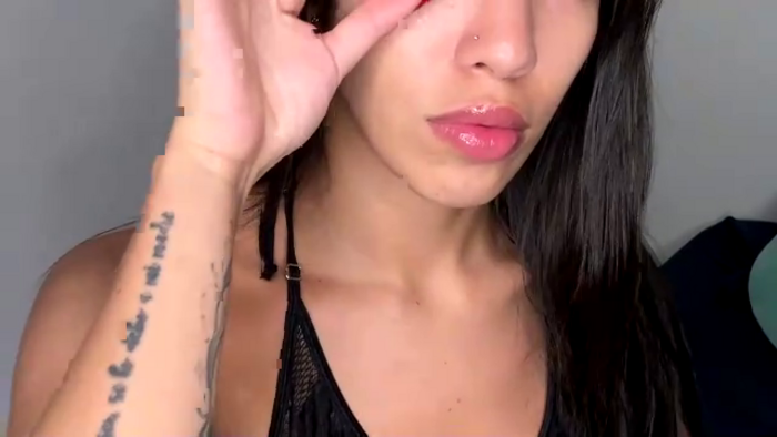 kylie-whitee