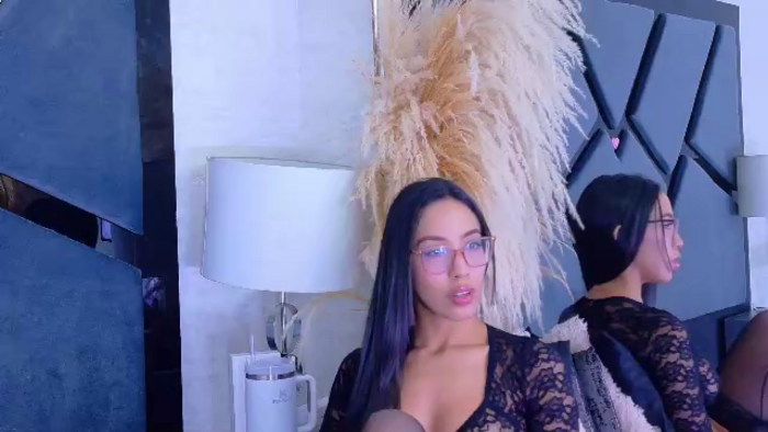 kylie-whitee