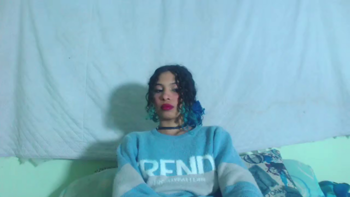 petite-ariana