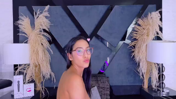 kylie-whitee