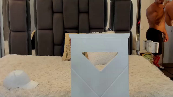mat-strong