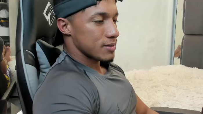 mat-strong