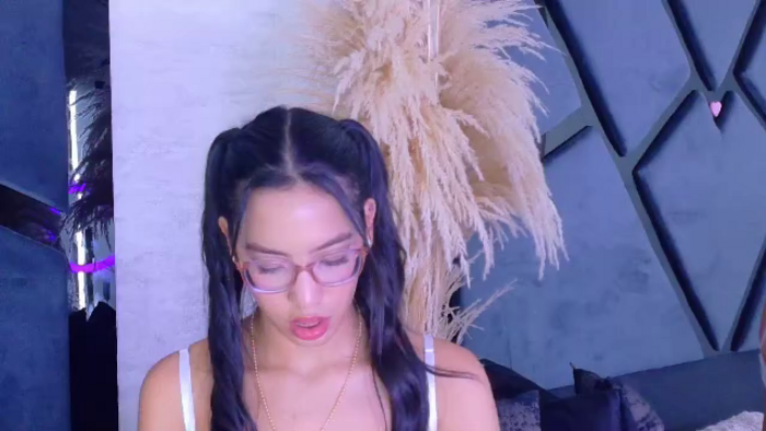 kylie-whitee