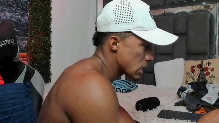 mat-strong