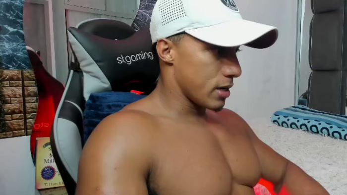 mat-strong