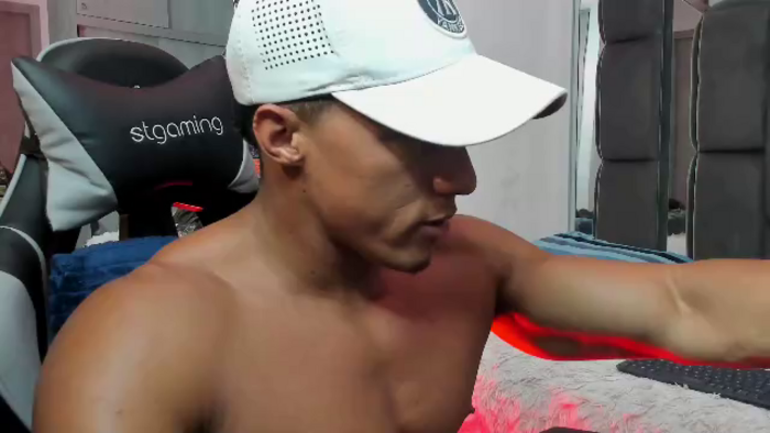 mat-strong
