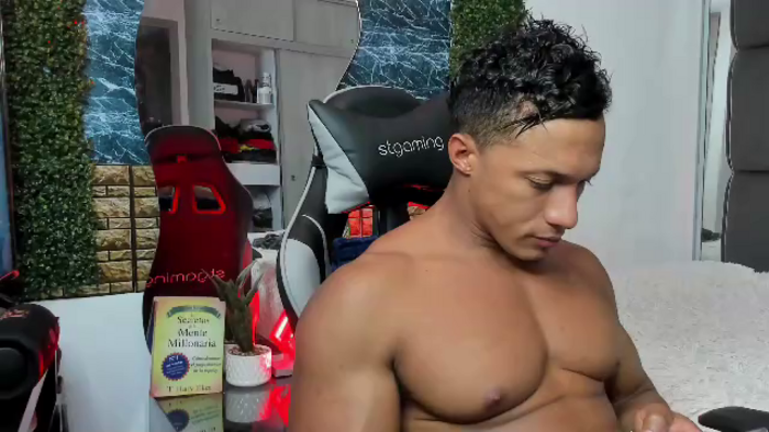 mat-strong