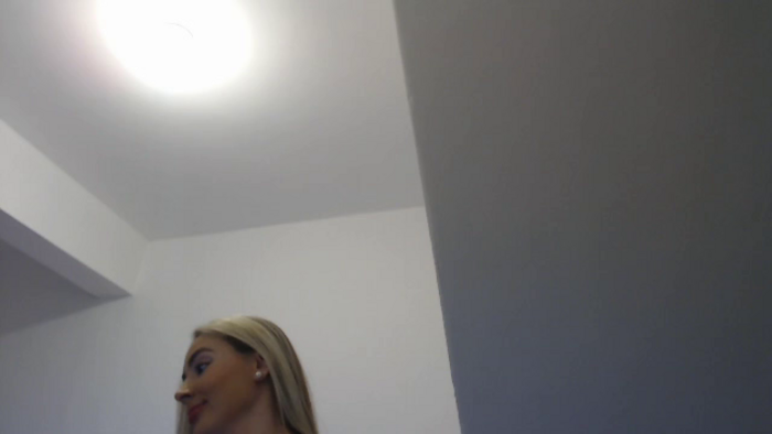 nicole-angeles