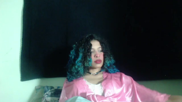 petite-ariana