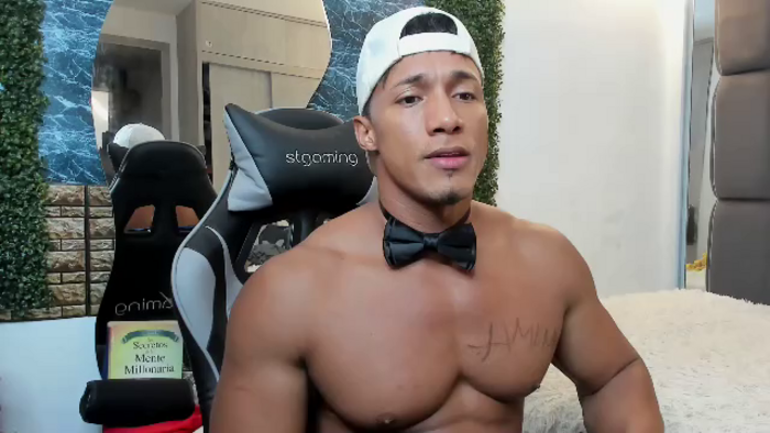 mat-strong