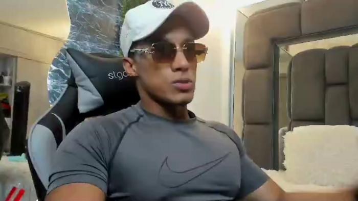 mat-strong