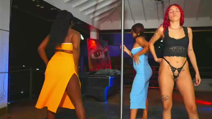 mansion-girls