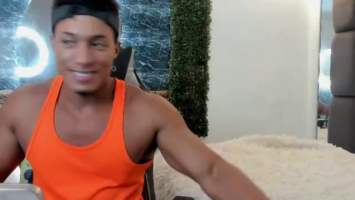 mat-strong