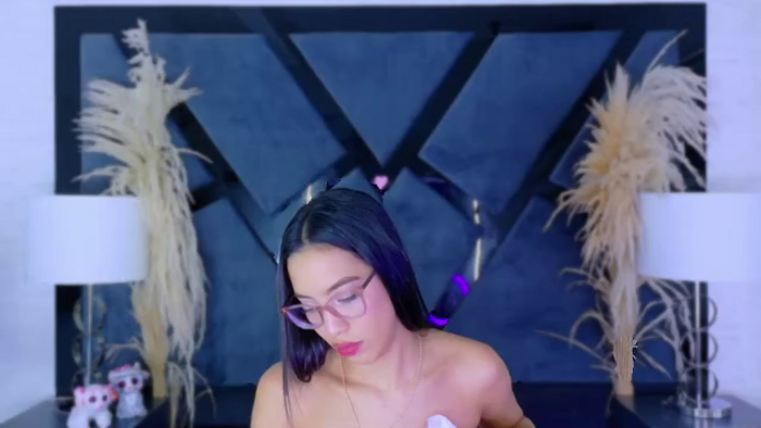 kylie-whitee