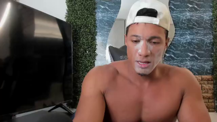 mat-strong