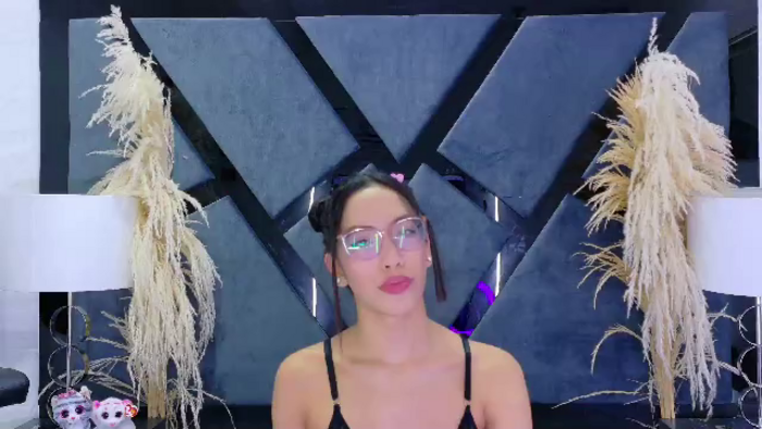 kylie-whitee
