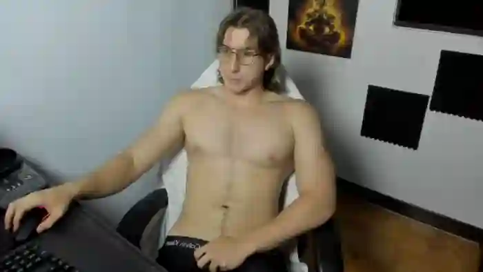 2025/03/22/flirt4free-kent-rushel-04-32-01