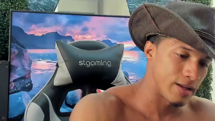 mat-strong