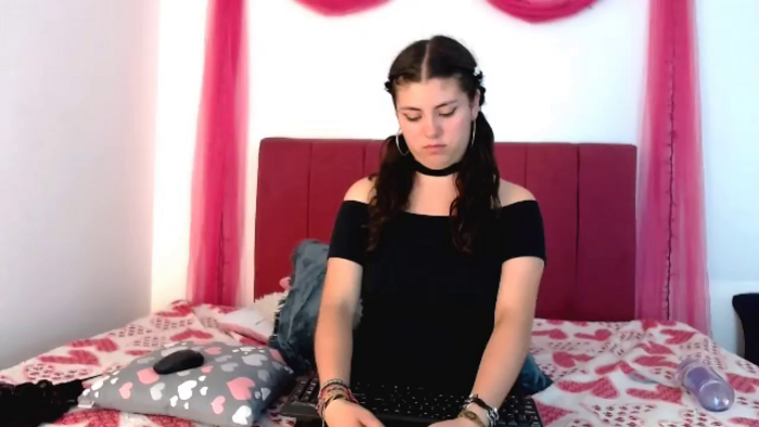 hannia-baileys