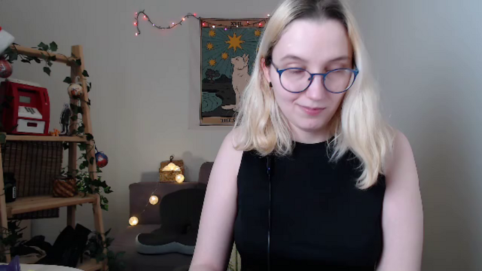 kira-tarot