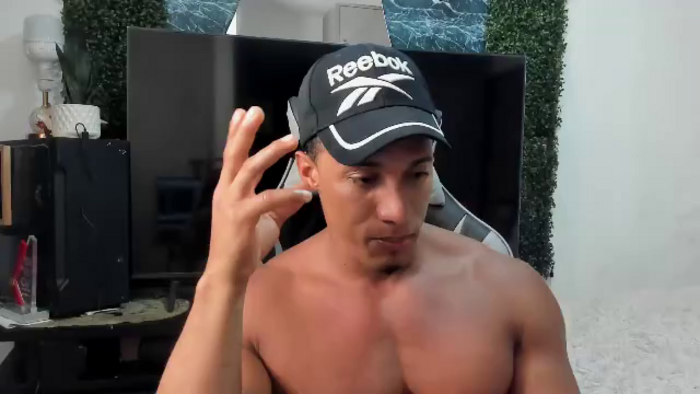 mat-strong