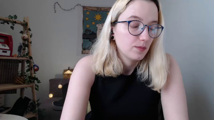 kira-tarot