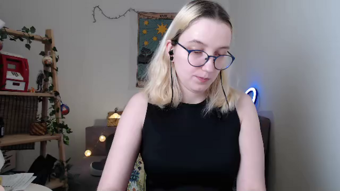 kira-tarot