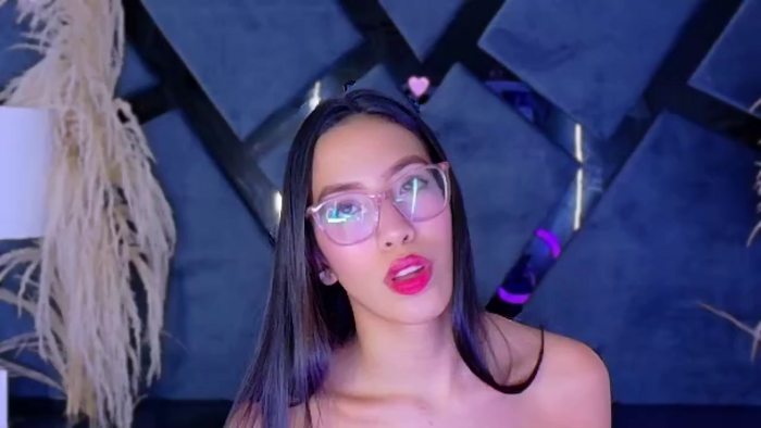 kylie-whitee