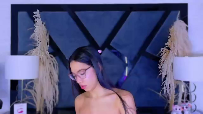 kylie-whitee