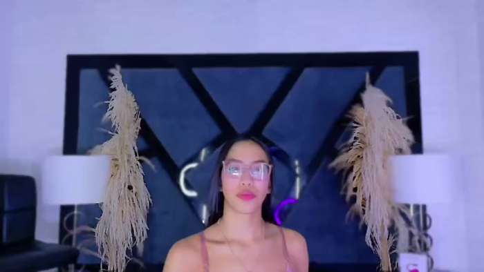 kylie-whitee