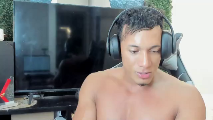 mat-strong