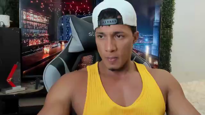 mat-strong