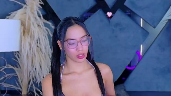 kylie-whitee