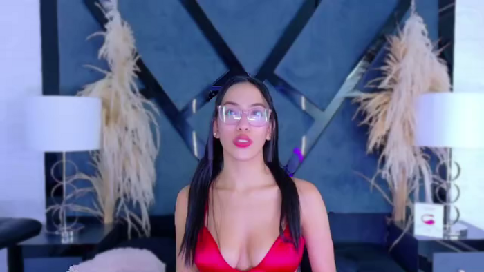 kylie-whitee